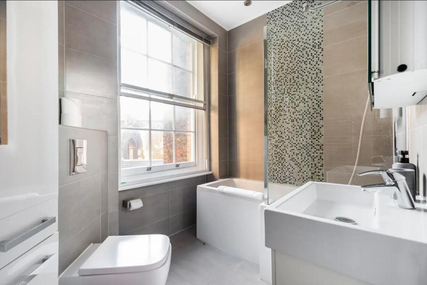 Lovely One Bedroom In The Heart Of * Londra